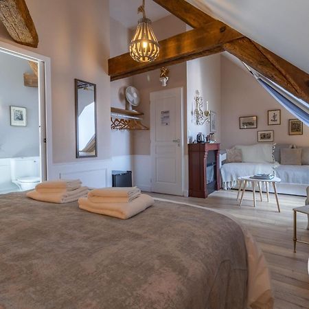 Le Griffon 1855 Hotel Saint-Laurent-Des-Autels Ngoại thất bức ảnh
