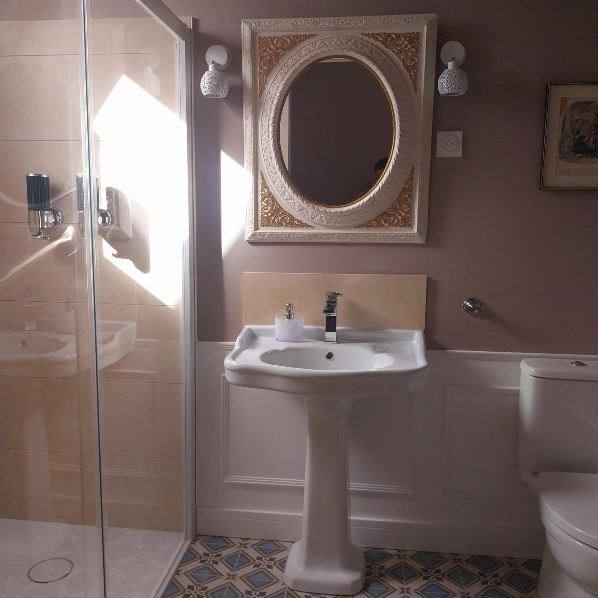 Le Griffon 1855 Hotel Saint-Laurent-Des-Autels Ngoại thất bức ảnh